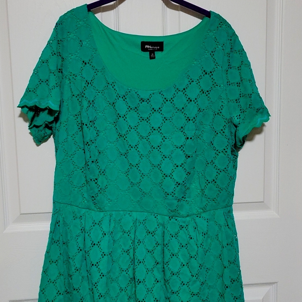 Green 2x eyelet midi dress